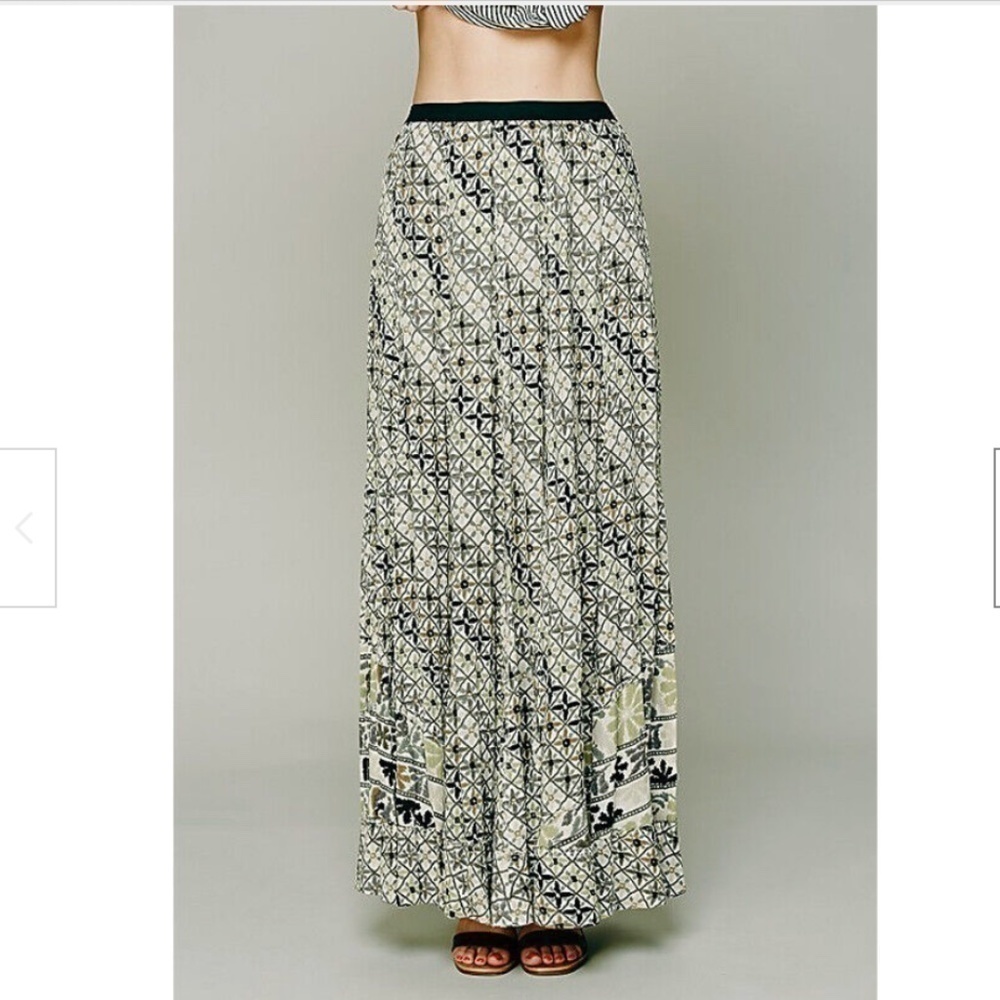 FP ONE Banjara Printed  BohoMaxi Skirt - Picture 2 of 9